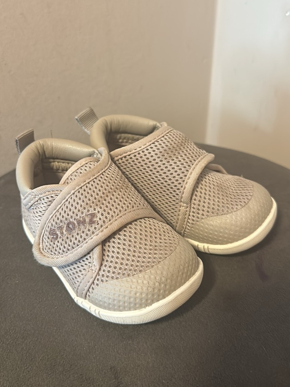 Stonz Shoes - Size 4